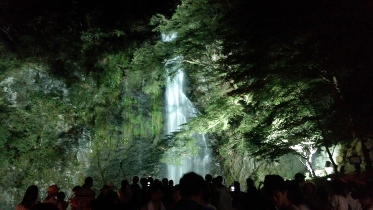 大阪のおすすめの滝 4選!自然を感じて気